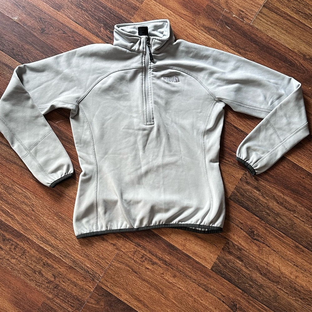 Women’s NorthFace Half Zip Size Small